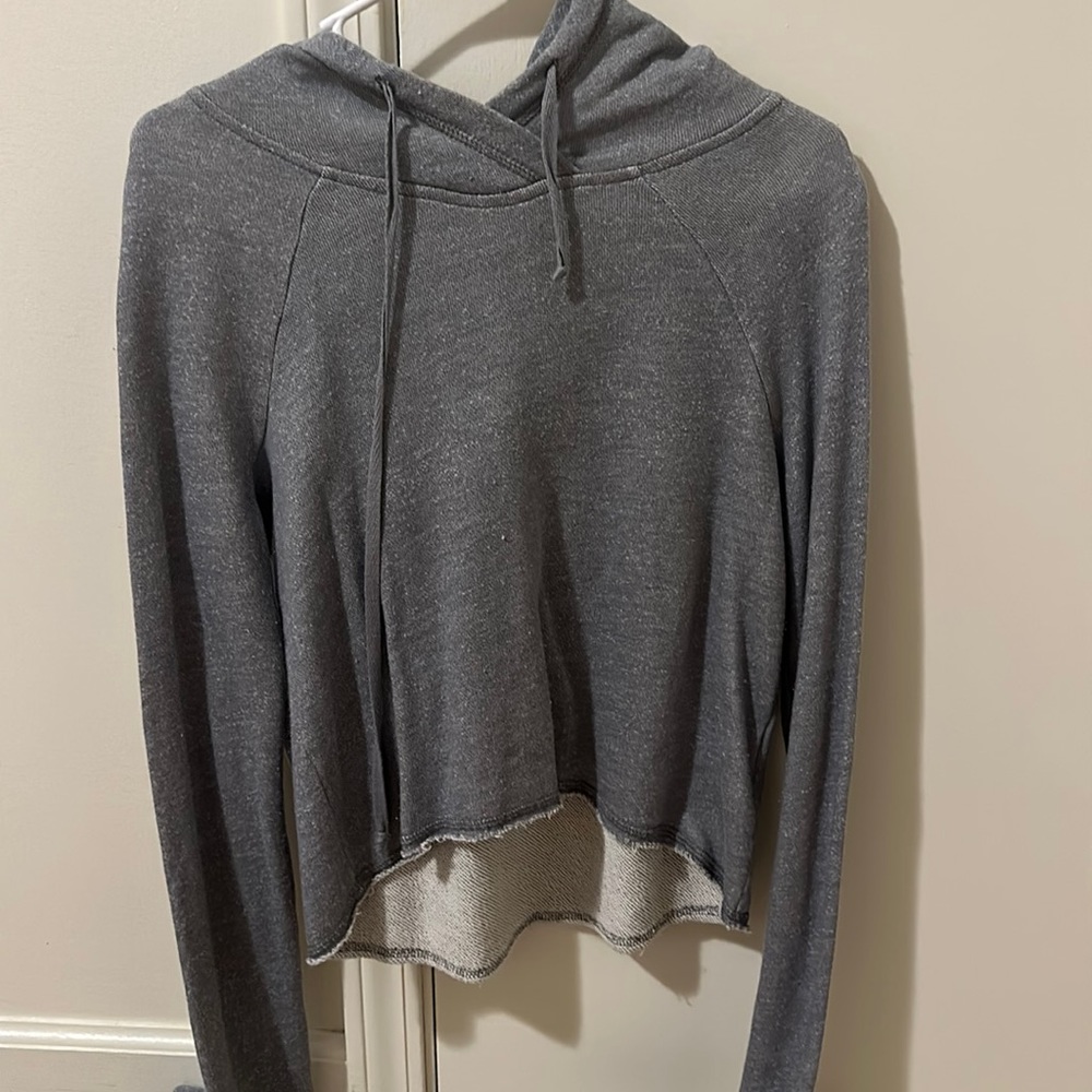 Super cute cropped hoodie!